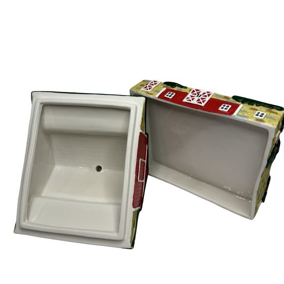 Figi’s Country Barn 2011 Trinket Box Collectiable Farmhouse Decor - Picture 2 of 7